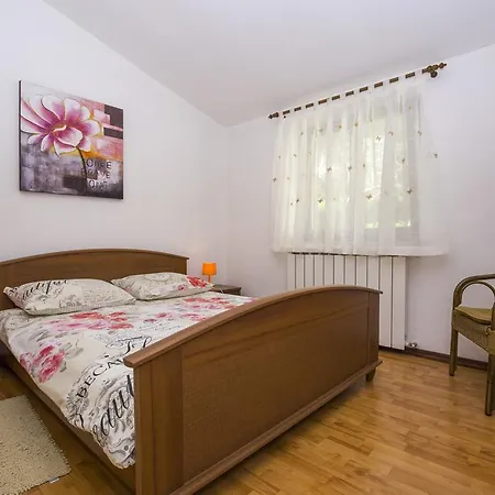 Apartments Vesna 1075 Póla