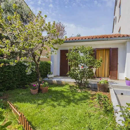 Apartments Vesna 1075 Póla