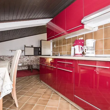 Apartments Vesna 1075