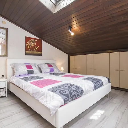Apartments Vesna 1075 Apartman